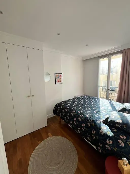 Lovely Renovated 1 Bedroom Apartment In Montmartre Paris Frankrig