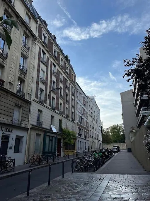 Lovely Renovated 1 Bedroom Apartment In Montmartre Paris
