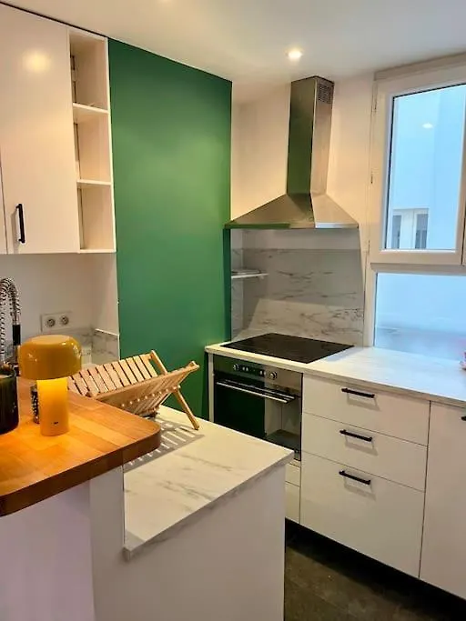 Lovely Renovated 1 Bedroom Apartment In Montmartre Paris