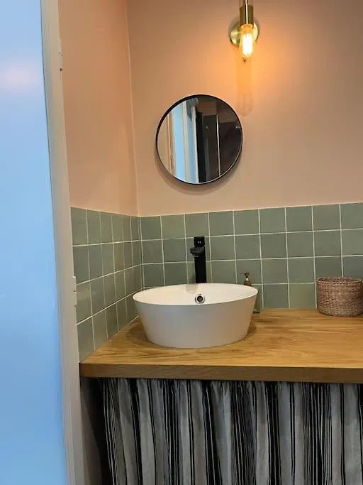 Lovely Renovated 1 Bedroom Apartment In Montmartre Paris